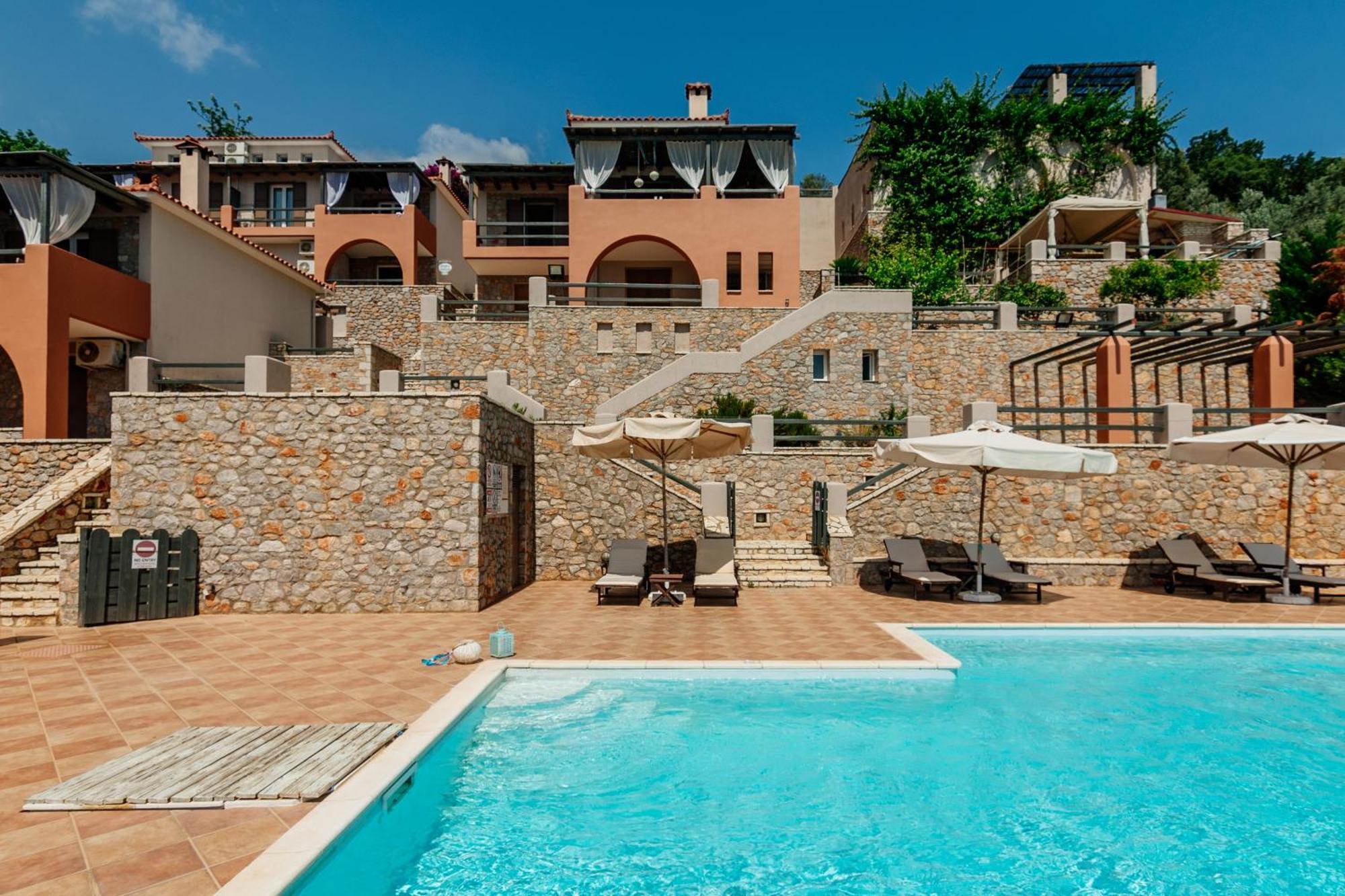 Apelon Tiritas Villas Leonidio Exterior photo