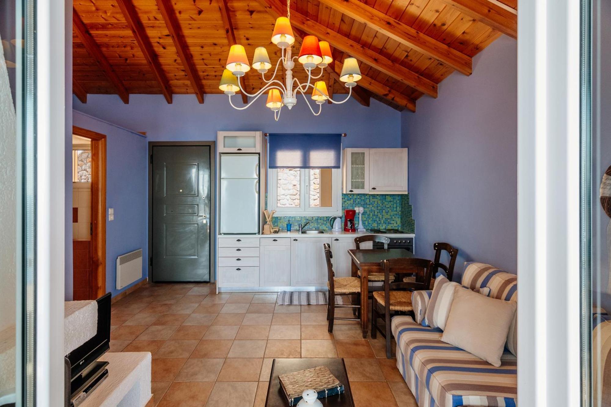 Apelon Tiritas Villas Leonidio Exterior photo
